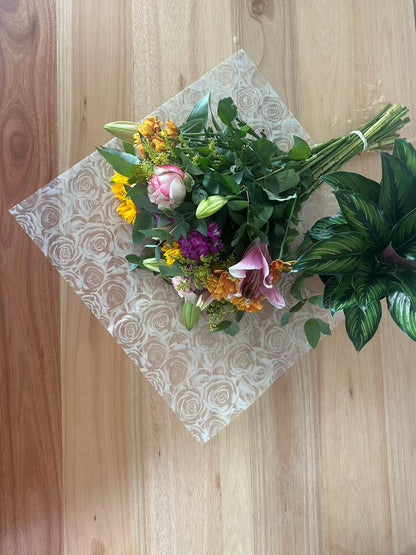 Cellophane Flower Wrap: Transparent Yellow Rose Print (Pack of 20)