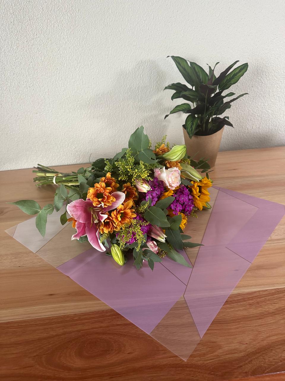 Cellophane Flower Wrap: Two Tone Purple & White Gold Trim (Pack of 20)