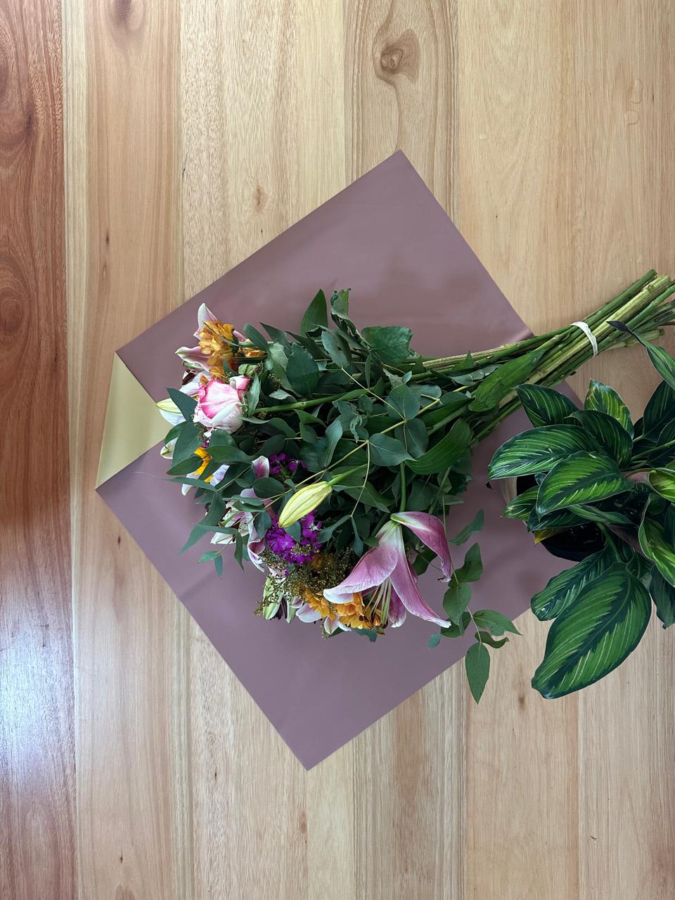 Cellophane Flower Wrap: Two Tone Cardinal & Gold (Pack of 20)