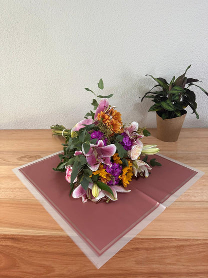 Zellophan-Blumenverpackung: Transparentes Altrosa mit mattiertem Rand und Goldbesatz (20er-Packung)